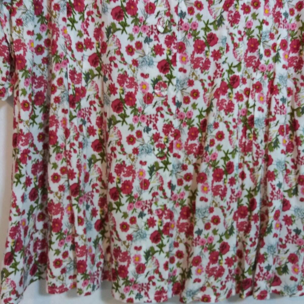 Solitaire For Anthropologie Red Ditsy Floral V-Neck Peasant Blouse Size Small - Picture 3 of 9